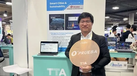 CEO Gavin at O'Prueba Technology's booth at CES 2024